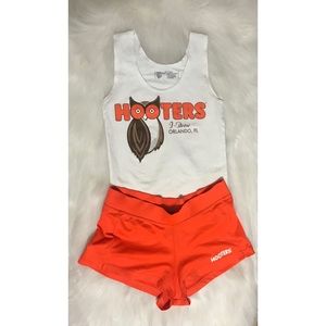 Hooters uniform